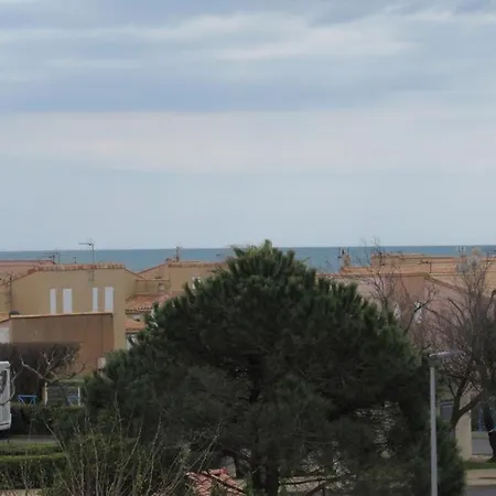 Apartment Saint Pierre La - Les Senillades - T2 Proche De La Grande